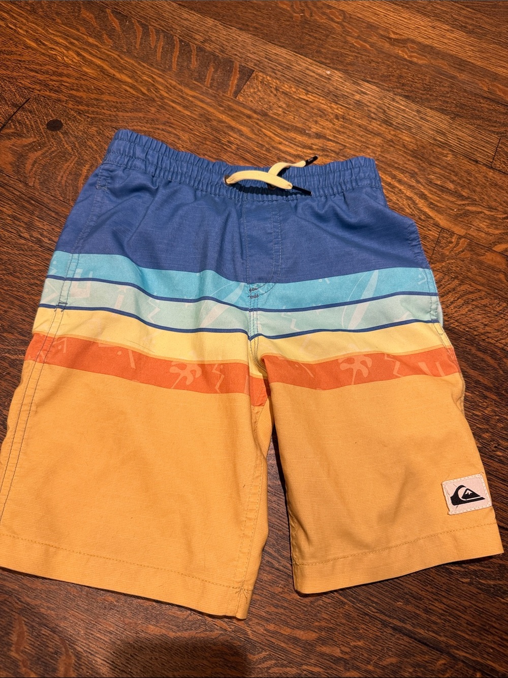 Quiksilver striped with drawstring Kids Swim Shorts size 6 - Picture 1 of 8